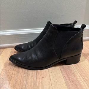 Marc Fisher Black Ankle Boots Booties PERFECT FOR FALL! 6.5